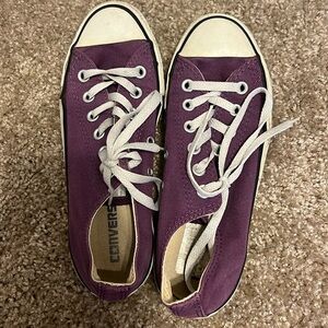 Purple low converse